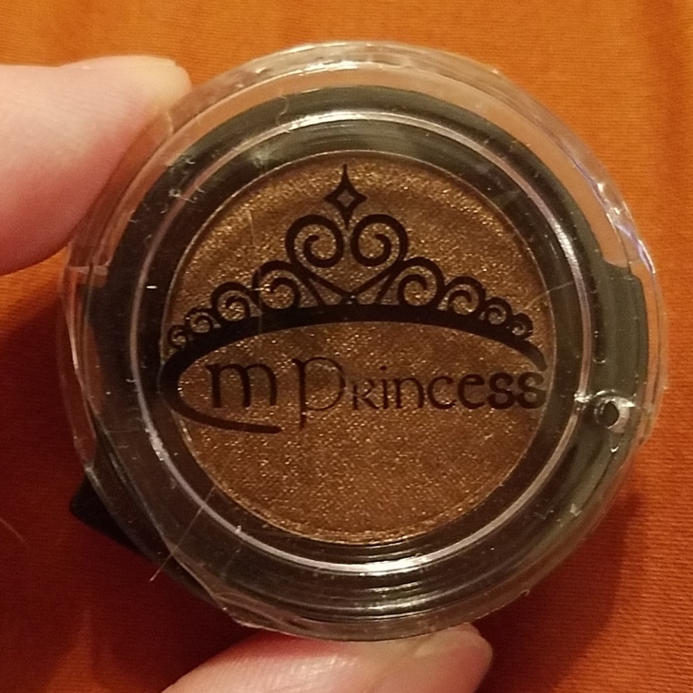 Sealed, brand new eye shadow